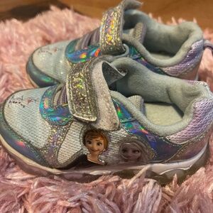 Frozen Anna and Elsa light up sneakers toddler size 7